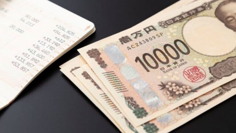 年金だけで暮らせる?シニア世代が気になる老後のお金事情