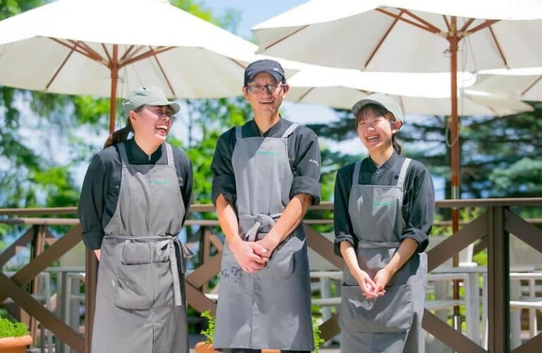 【軽作業求人】コーヒー包装に関心がありますか?品質を支える包装担当者の役割を知る — 下書き