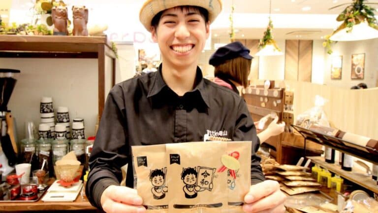 【軽作業求人】未経験から始めるコーヒー包装スタッフ|心地よい香りに包まれる安心の職場環境
