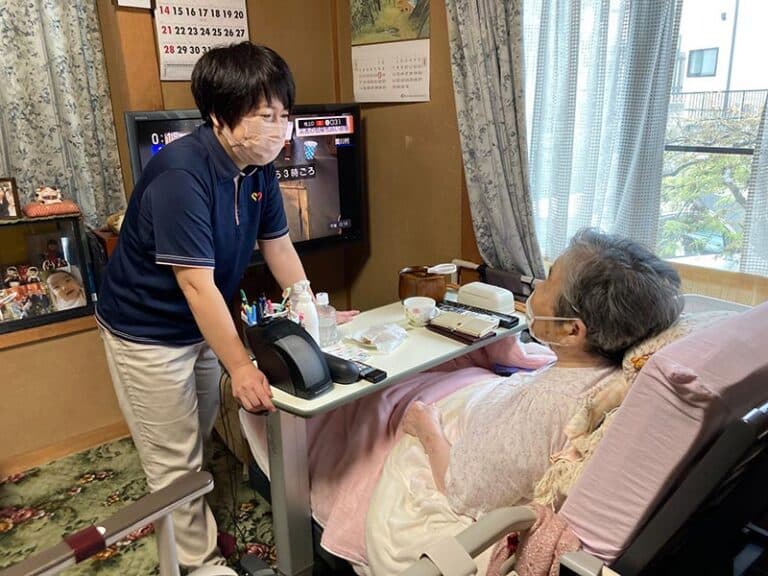 訪問介護に興味がありますか?ホームヘルパーの役割や仕事内容、必要な資格について紹介