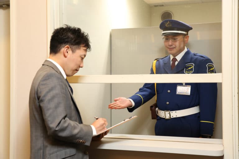 【施設警備を探している60代・70代の方へ】仕事内容・必要な資格・自分に合った働き方を紹介
